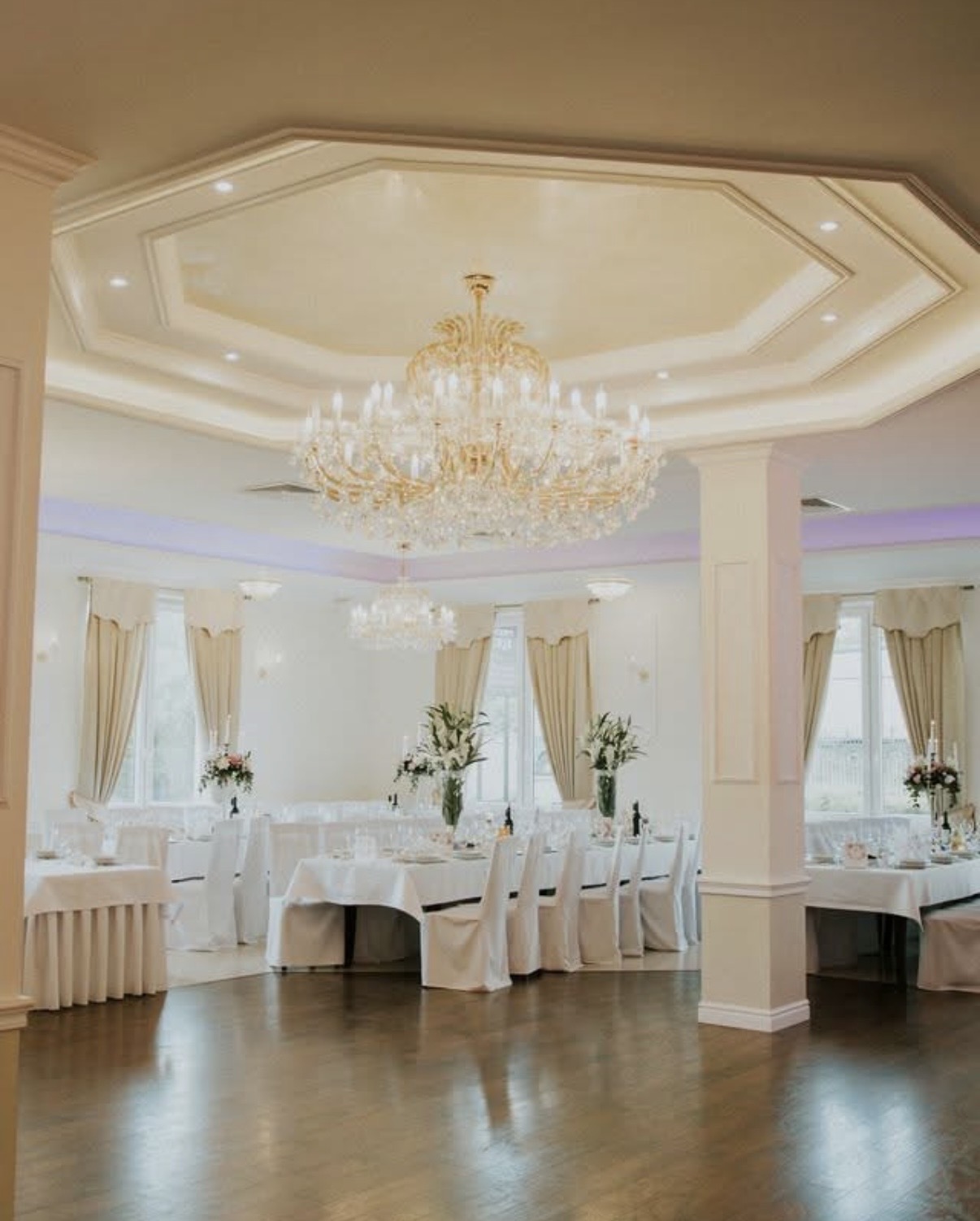 Sala Kryształowa - Lawendowy Dworek Klucze
